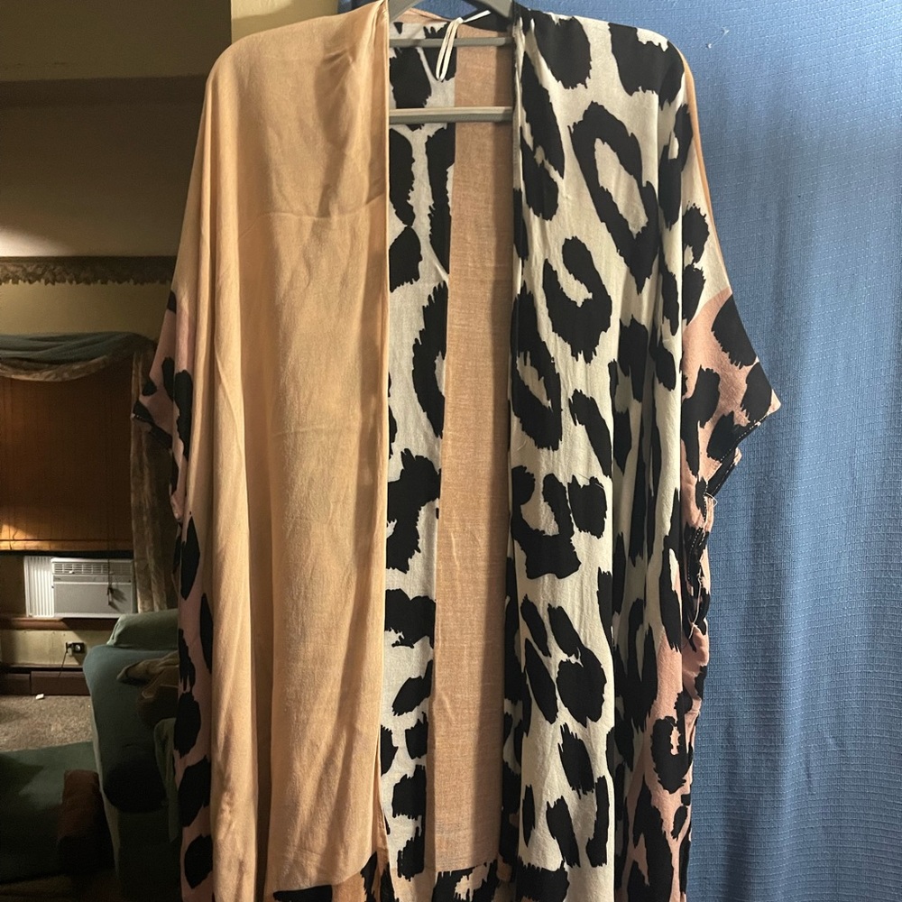 Leopard print kimono
